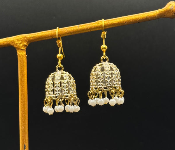 Saba-e-shahi Jhumkay